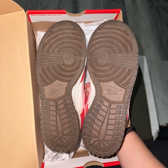 Women’s Nike Dunk Low ‘Bacon’ - Picture 3 of 4